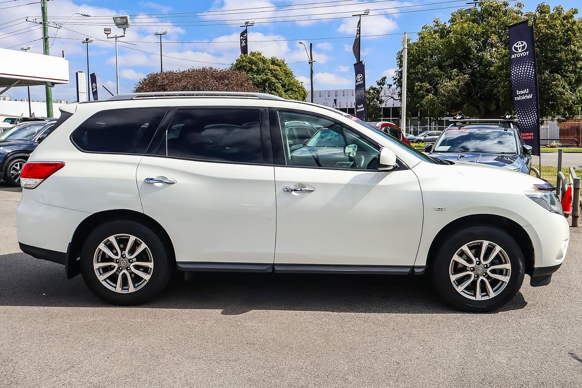 2016 Nissan Pathfinder ST R52