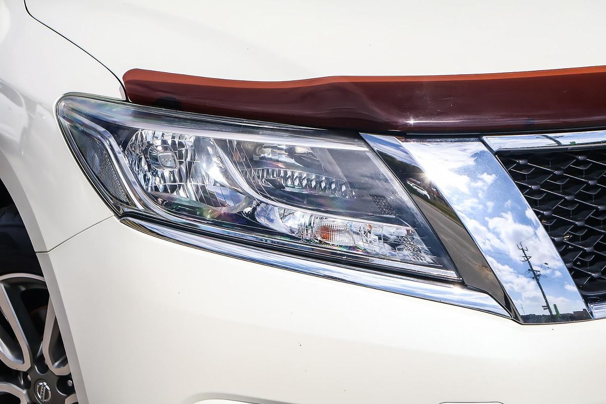 2016 Nissan Pathfinder ST R52