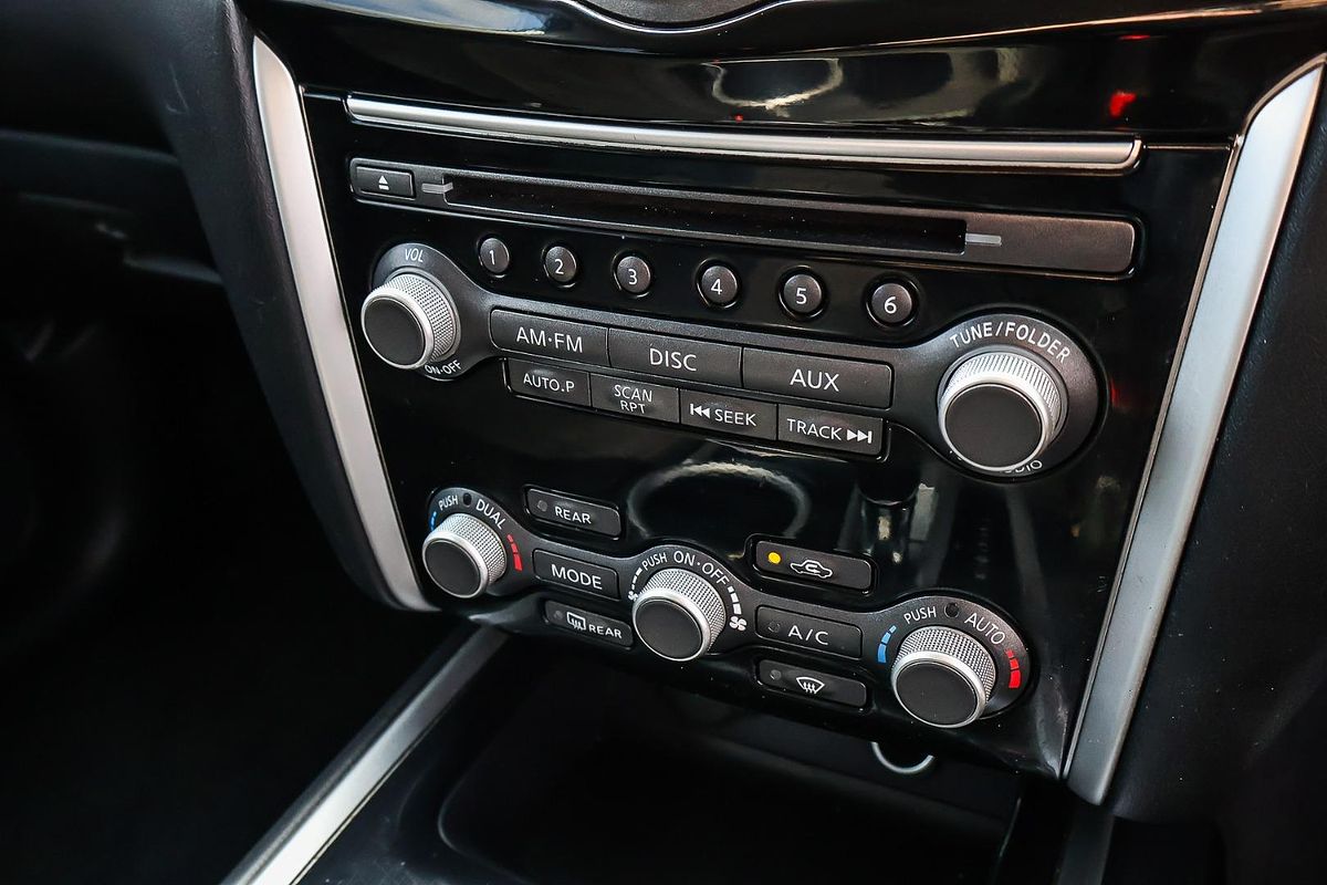 2016 Nissan Pathfinder ST R52