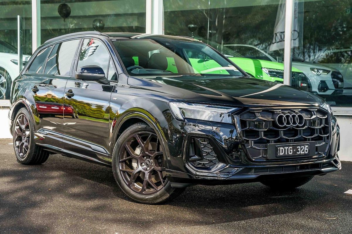 2025 Audi Q7 50 TDI S line 4M