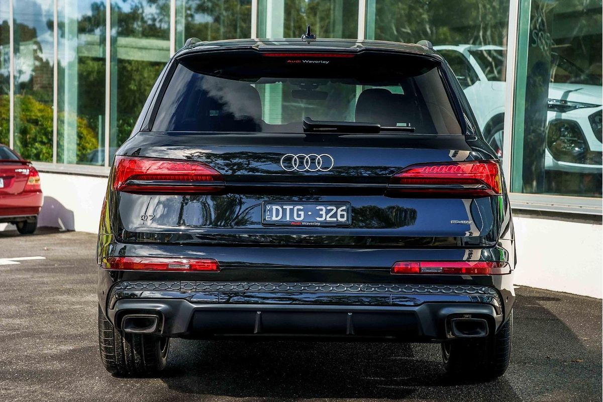 2025 Audi Q7 50 TDI S line 4M
