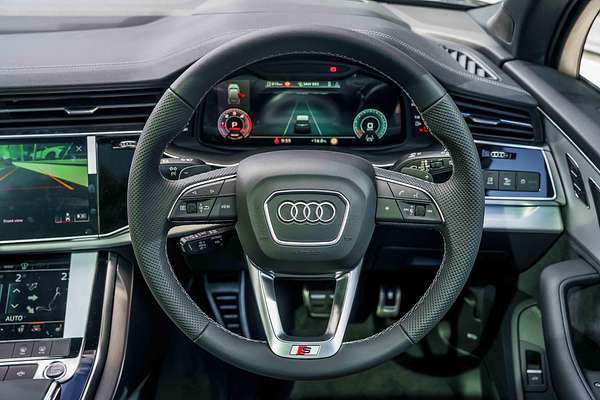 2025 Audi Q7 50 TDI S line 4M