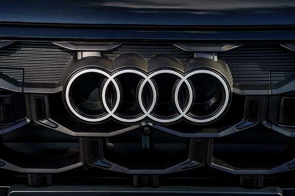 2025 Audi Q7 50 TDI S line 4M