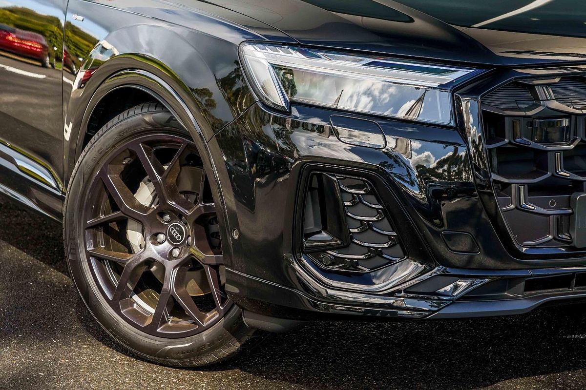 2025 Audi Q7 50 TDI S line 4M