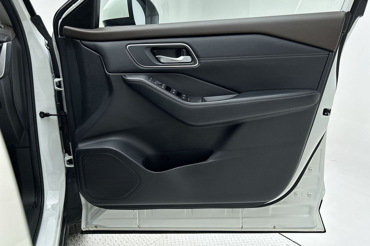 2023 Nissan X-TRAIL ST-L T33