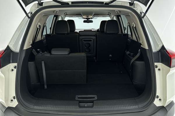 2023 Nissan X-TRAIL ST-L T33