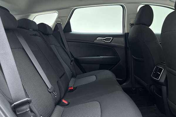 2024 Kia Sportage S NQ5