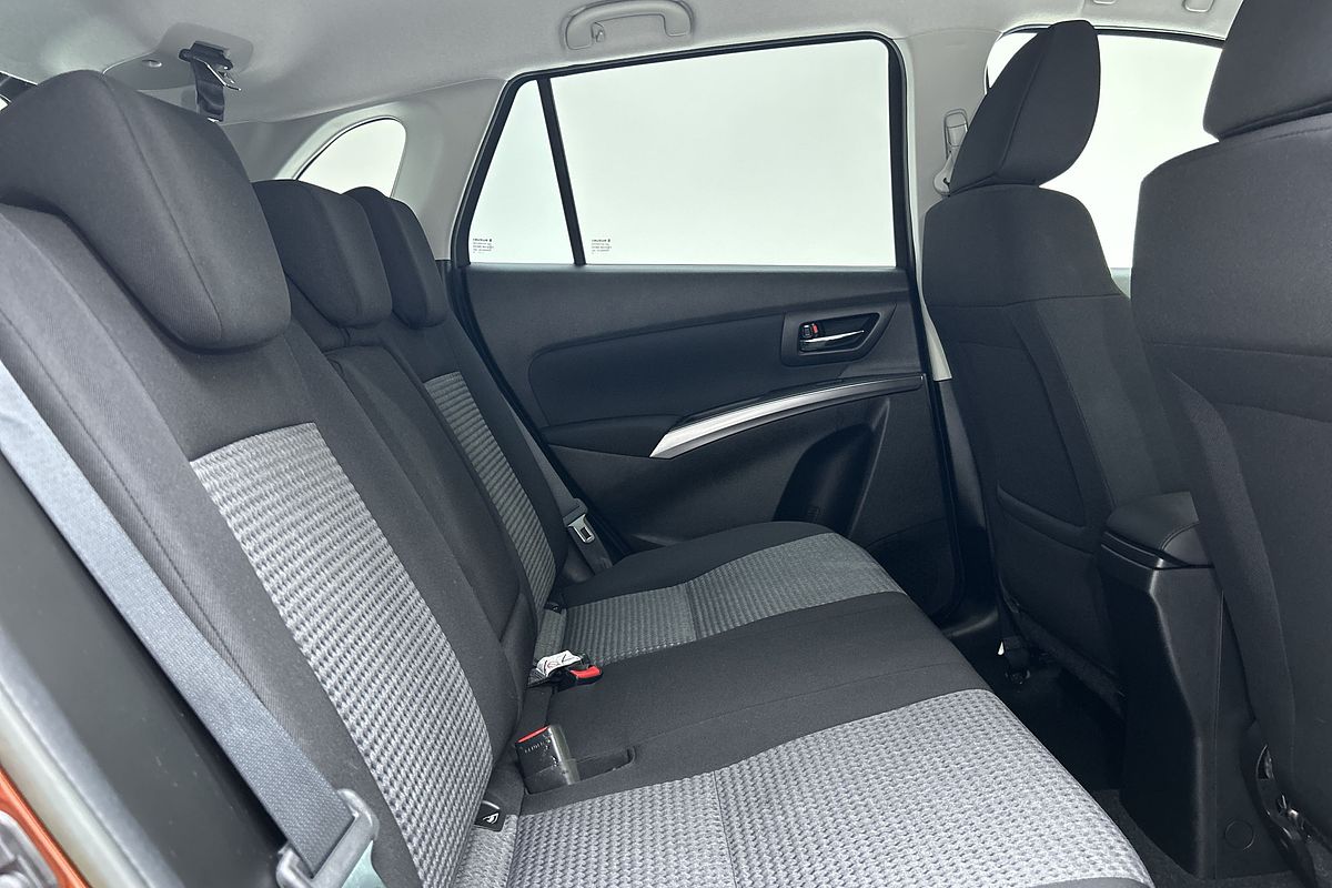 2023 Suzuki S-Cross Plus JYB