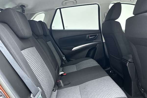 2023 Suzuki S-Cross Plus JYB