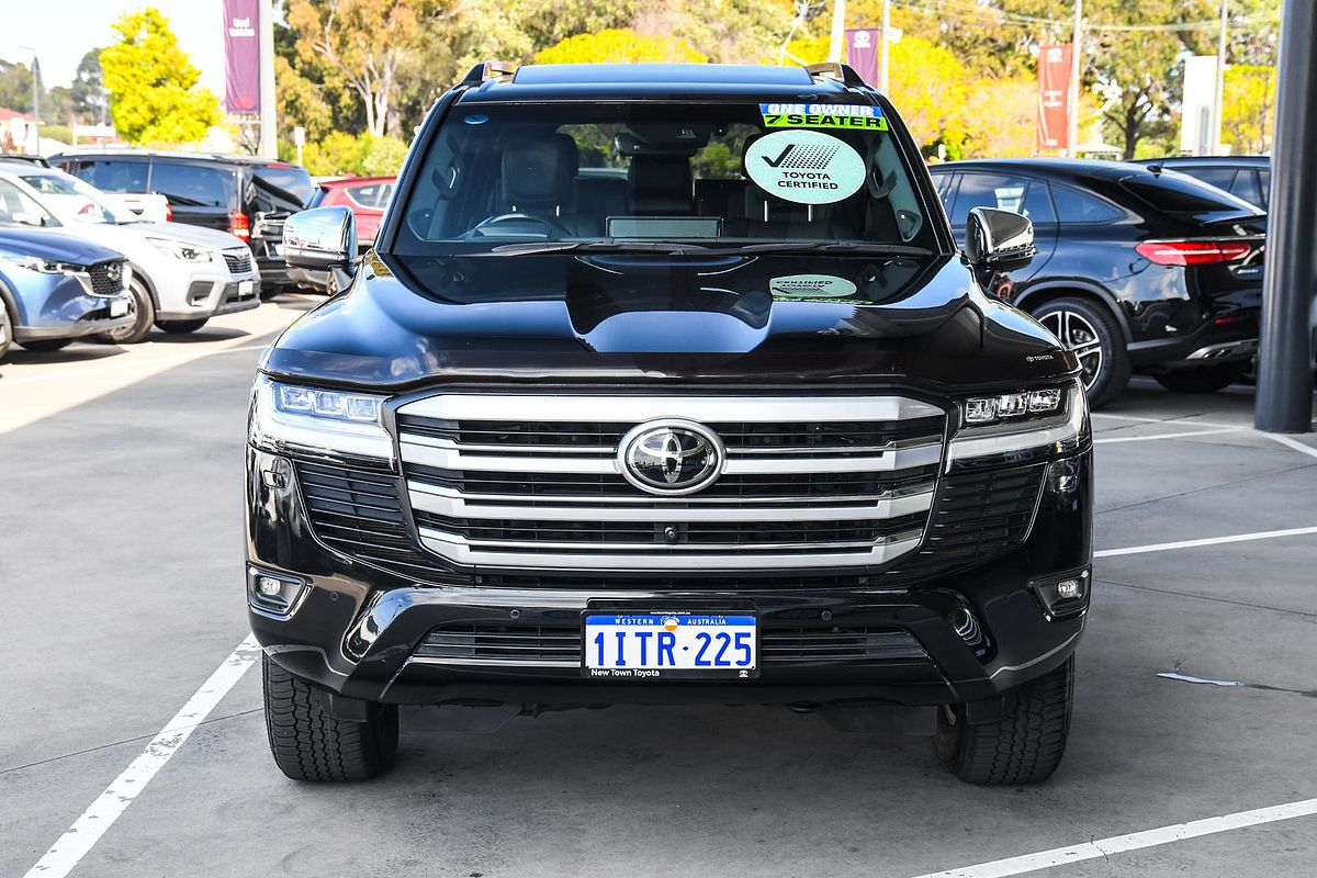 2021 Toyota Landcruiser Sahara FJA300R