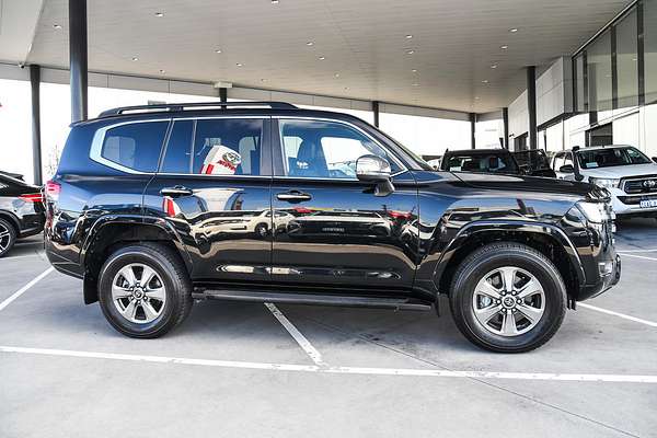 2021 Toyota Landcruiser Sahara FJA300R