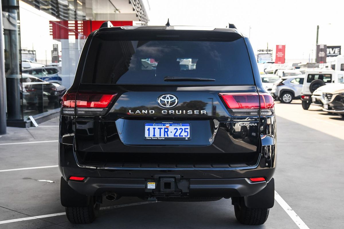 2021 Toyota Landcruiser Sahara FJA300R