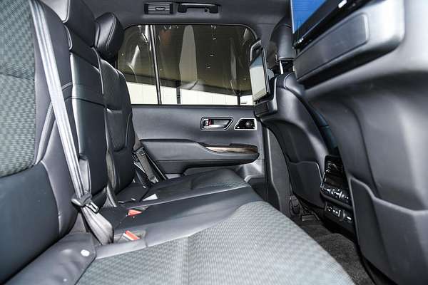 2021 Toyota Landcruiser Sahara FJA300R