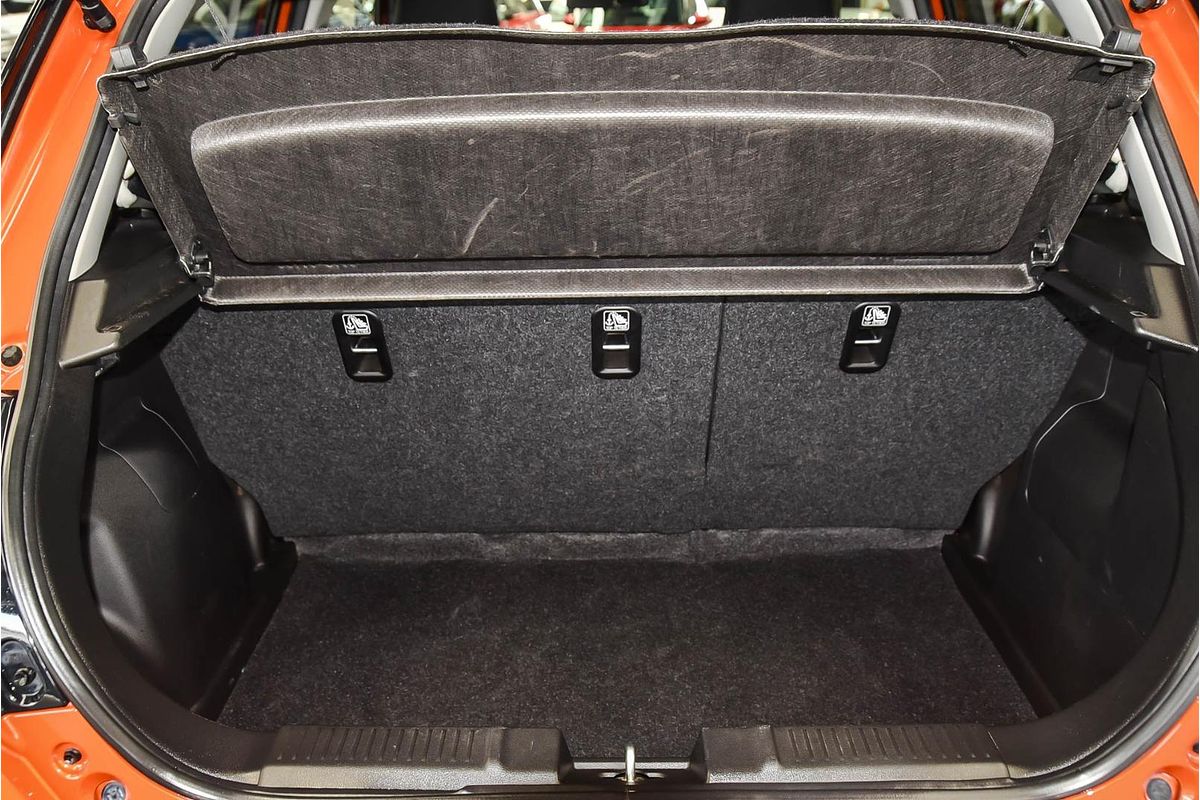 2024 Suzuki Swift Hybrid Plus UZ