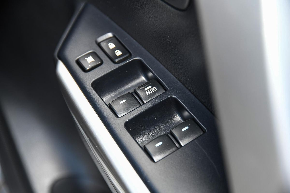 2019 Mitsubishi Pajero Sport GLX QE