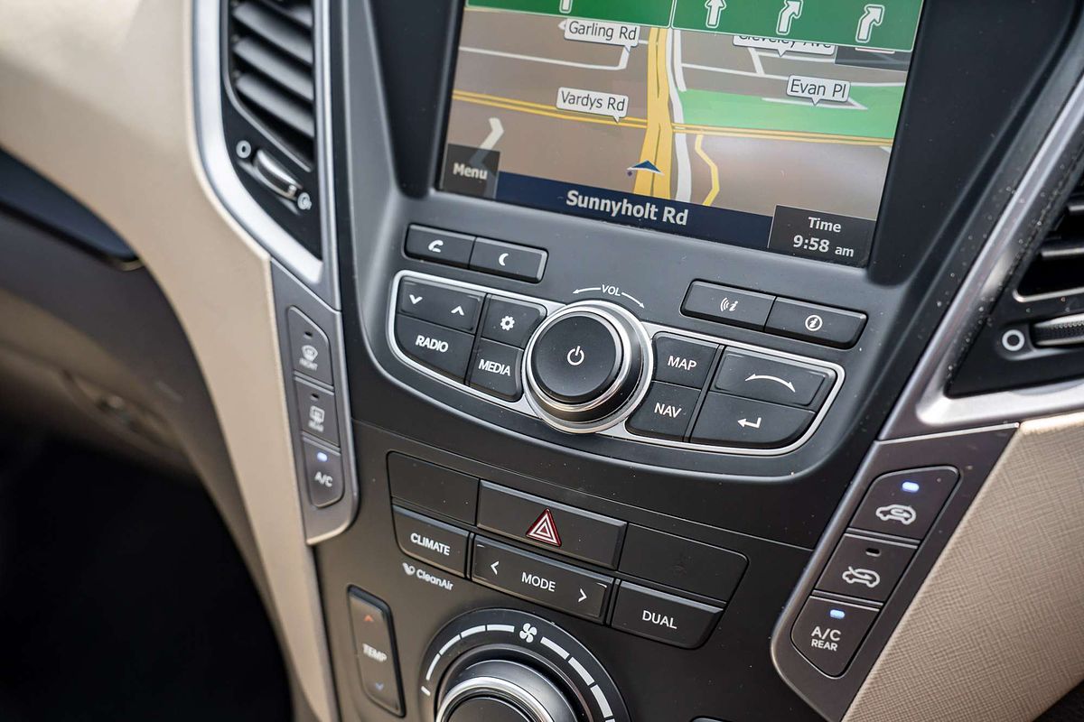 2013 Hyundai Santa Fe Highlander DM