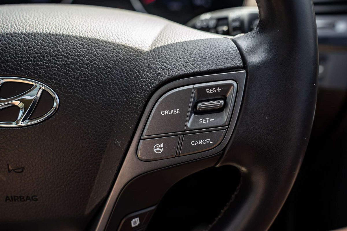 2013 Hyundai Santa Fe Highlander DM