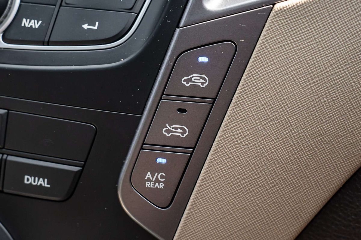 2013 Hyundai Santa Fe Highlander DM