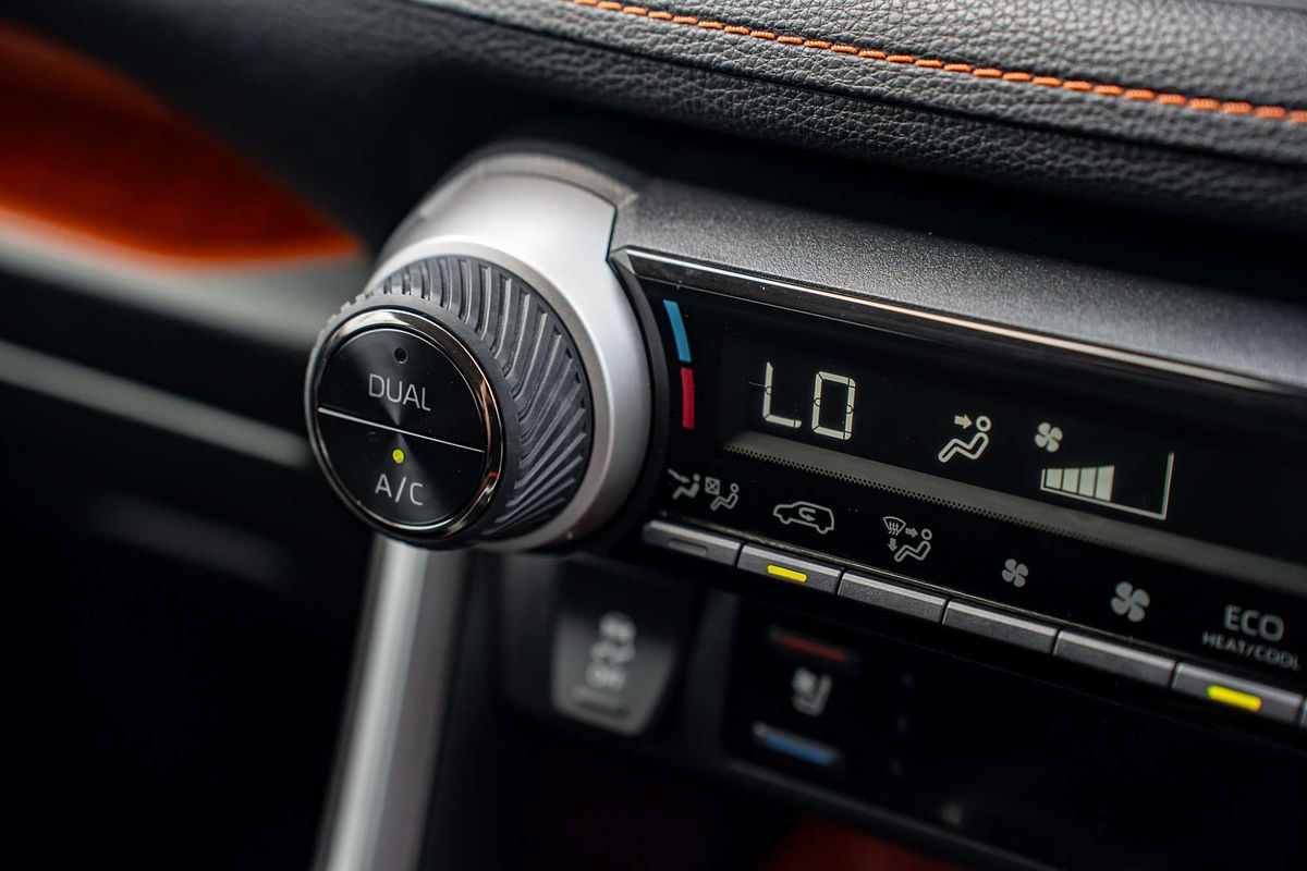 2021 Toyota RAV4 Edge AXAA54R