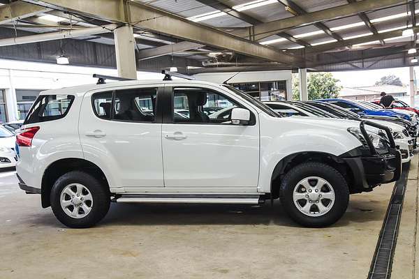 2020 Isuzu MU-X LS-M