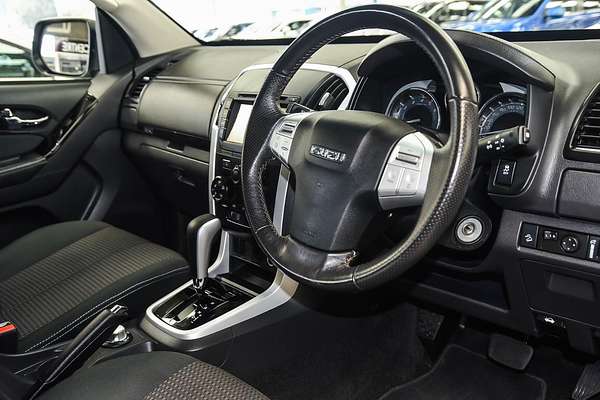 2020 Isuzu MU-X LS-M