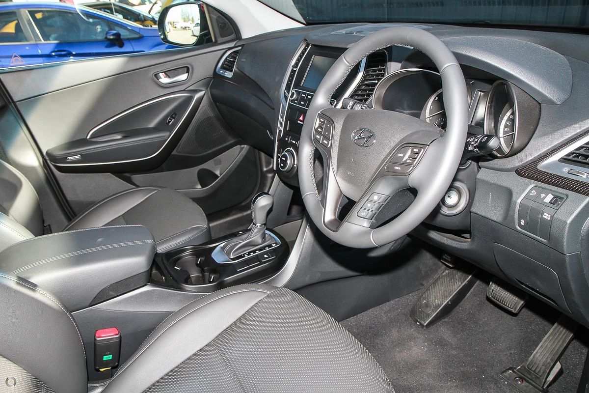 2017 Hyundai Santa Fe Active X DM3 Series II