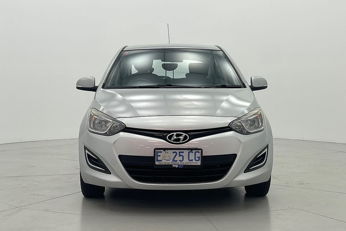 2014 HYUNDAI i20 ACTIVE 6 SP MANUAL 5D HATCHBACK 4CYL
