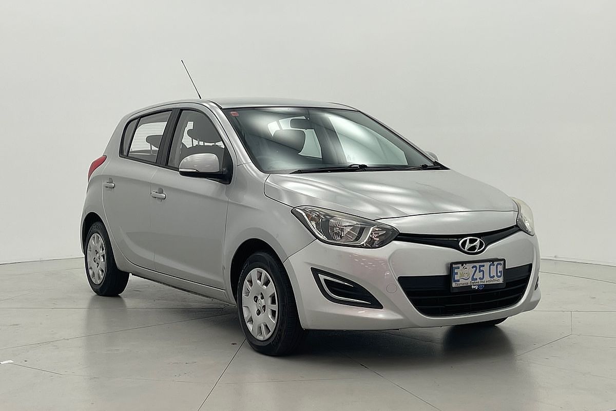 2014 HYUNDAI i20 ACTIVE 6 SP MANUAL 5D HATCHBACK 4CYL