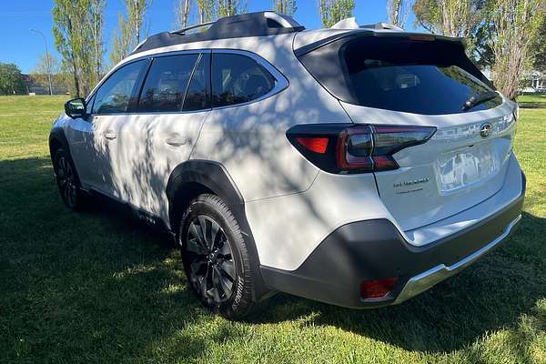 2025 Subaru Outback AWD Touring 6GEN