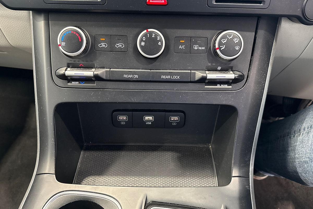 2021 Kia Carnival S KA4