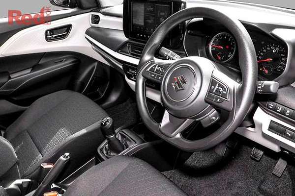 2025 Suzuki Swift Hybrid UZ