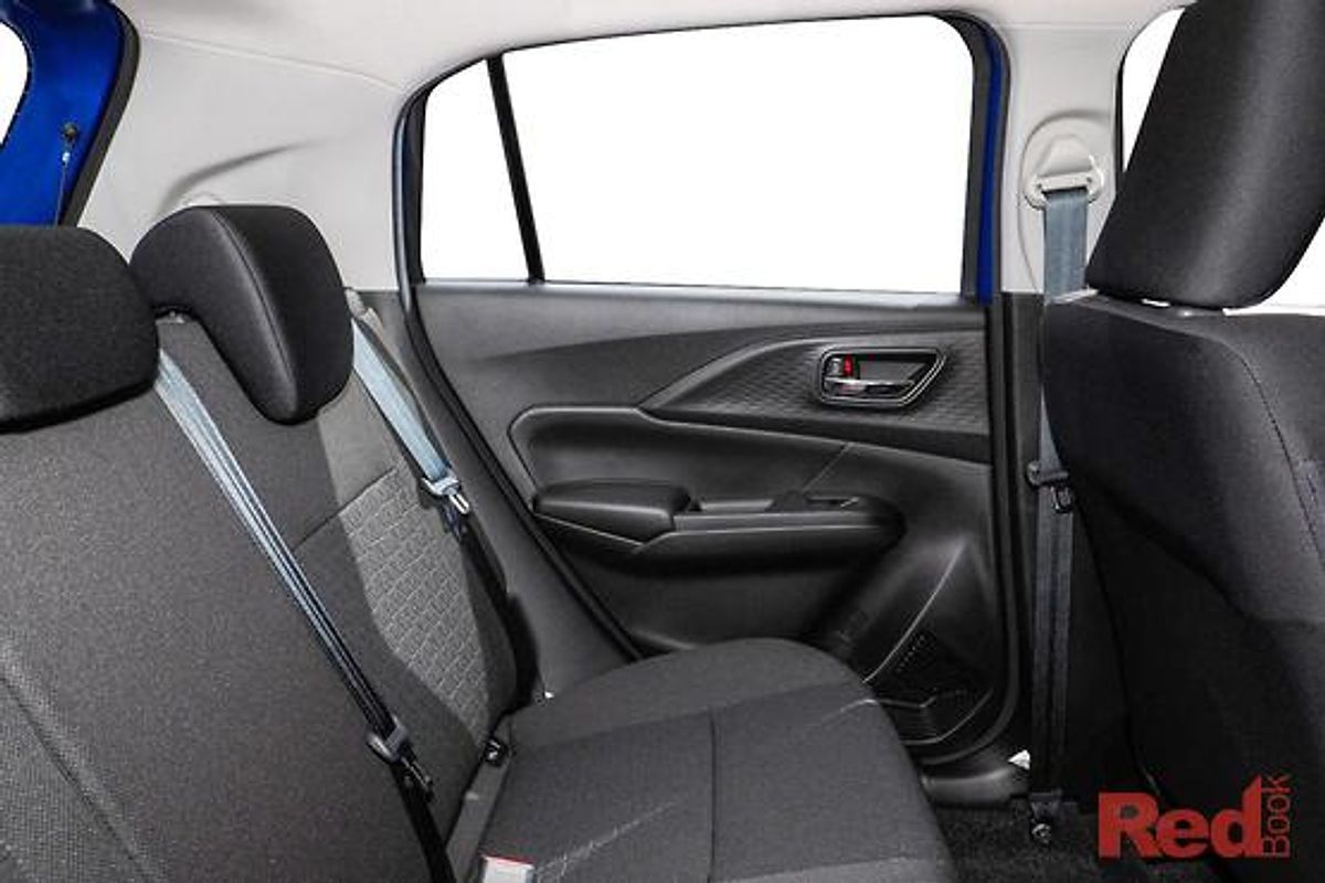 2025 Suzuki Swift Hybrid UZ