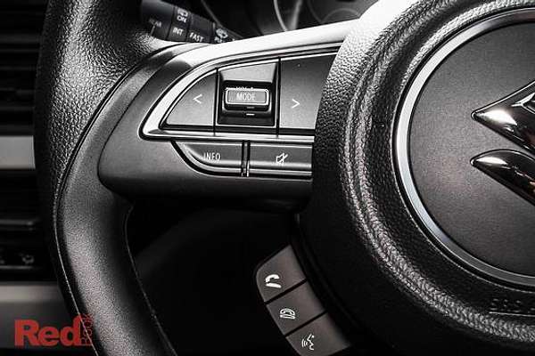 2025 Suzuki Swift Hybrid UZ