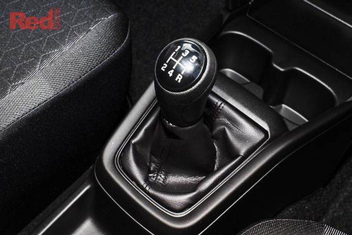 2025 Suzuki Swift Hybrid UZ