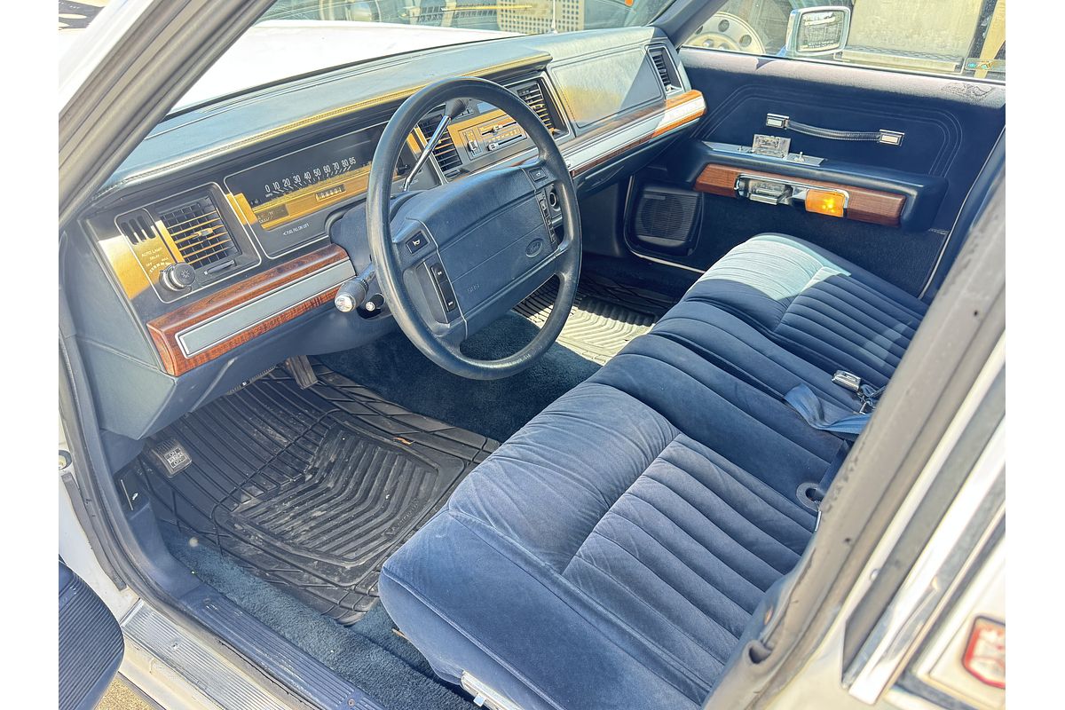 1990 Ford Ltd Crown Victoria