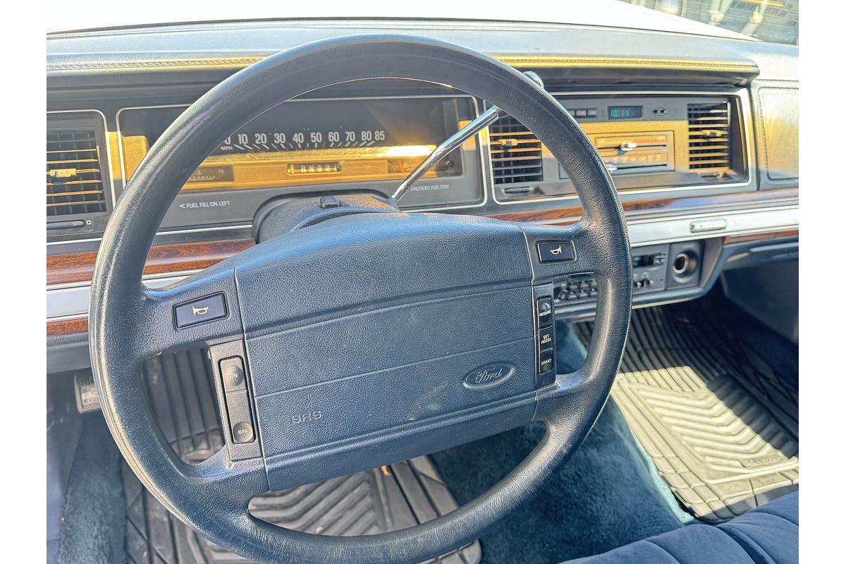 1990 Ford Ltd Crown Victoria
