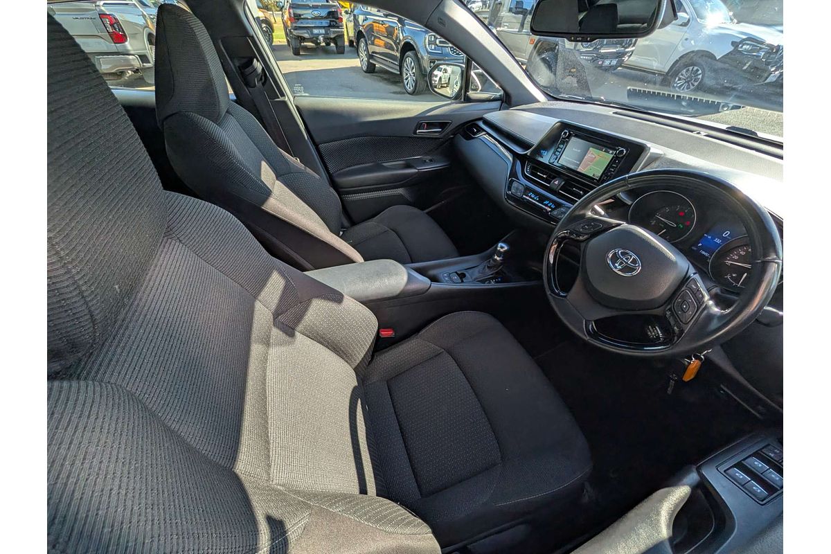 2017 Toyota C-HR NGX10R