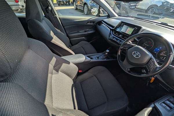 2017 Toyota C-HR NGX10R