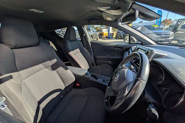 2017 Toyota C-HR NGX10R