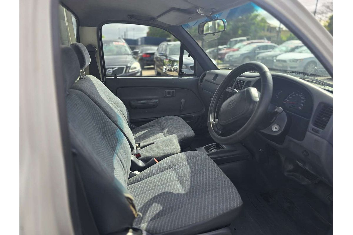 2001 Toyota Hilux  RZN149R Rear Wheel Drive