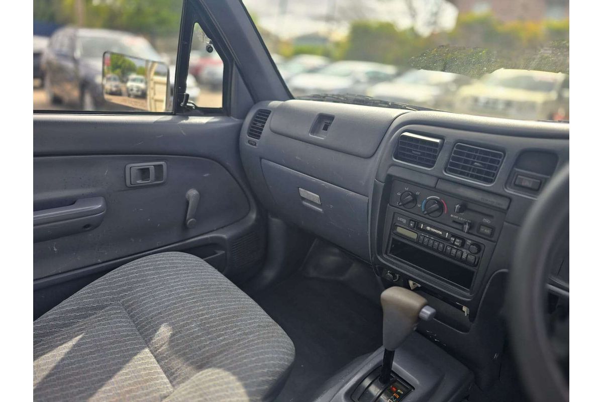 2001 Toyota Hilux  RZN149R Rear Wheel Drive