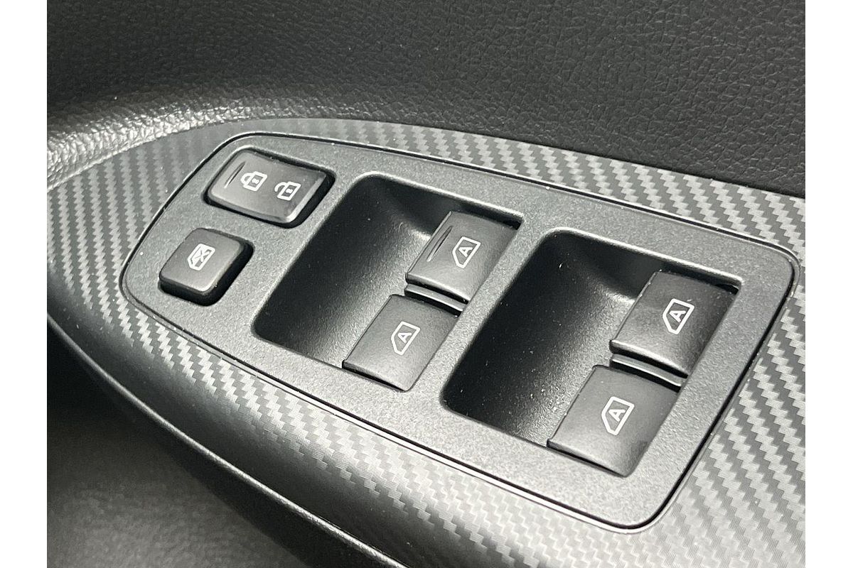 2024 Mitsubishi Eclipse Cross Black Edition YB