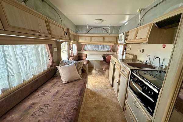 2001 Roadstar VOYAGER