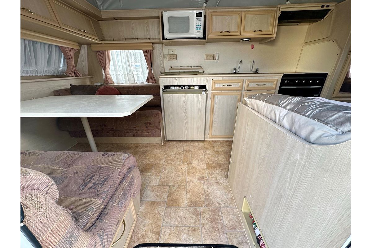 2001 Roadstar VOYAGER