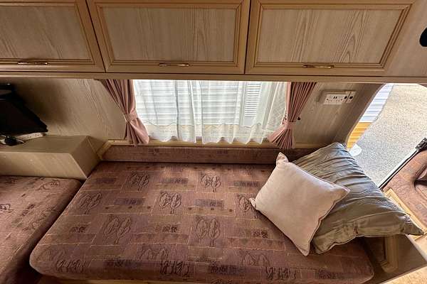 2001 Roadstar VOYAGER