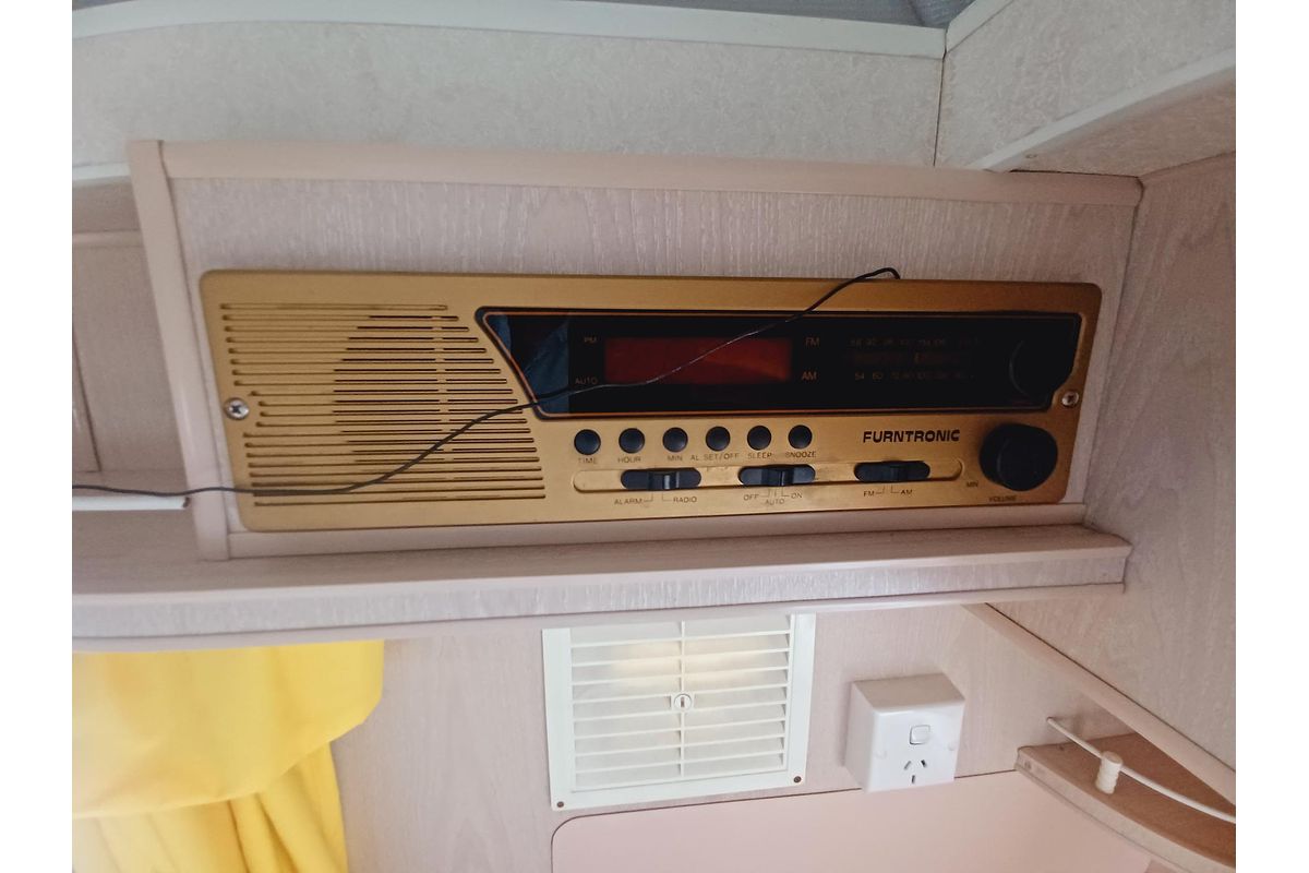 1998 Island Star POP TOP