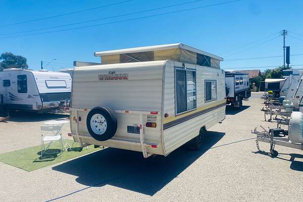 1985 Windsor SUNCHASER