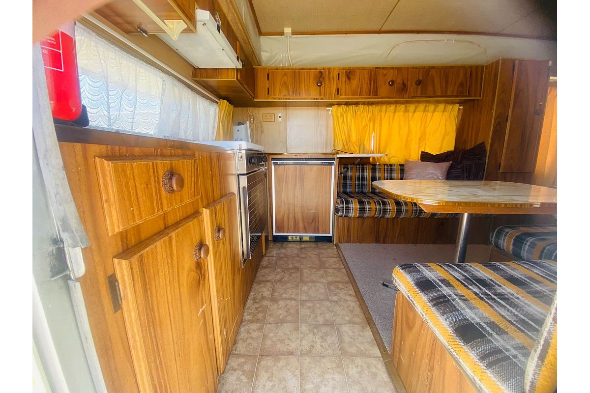 1985 Windsor SUNCHASER