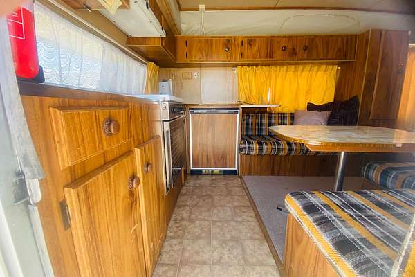 1985 Windsor SUNCHASER