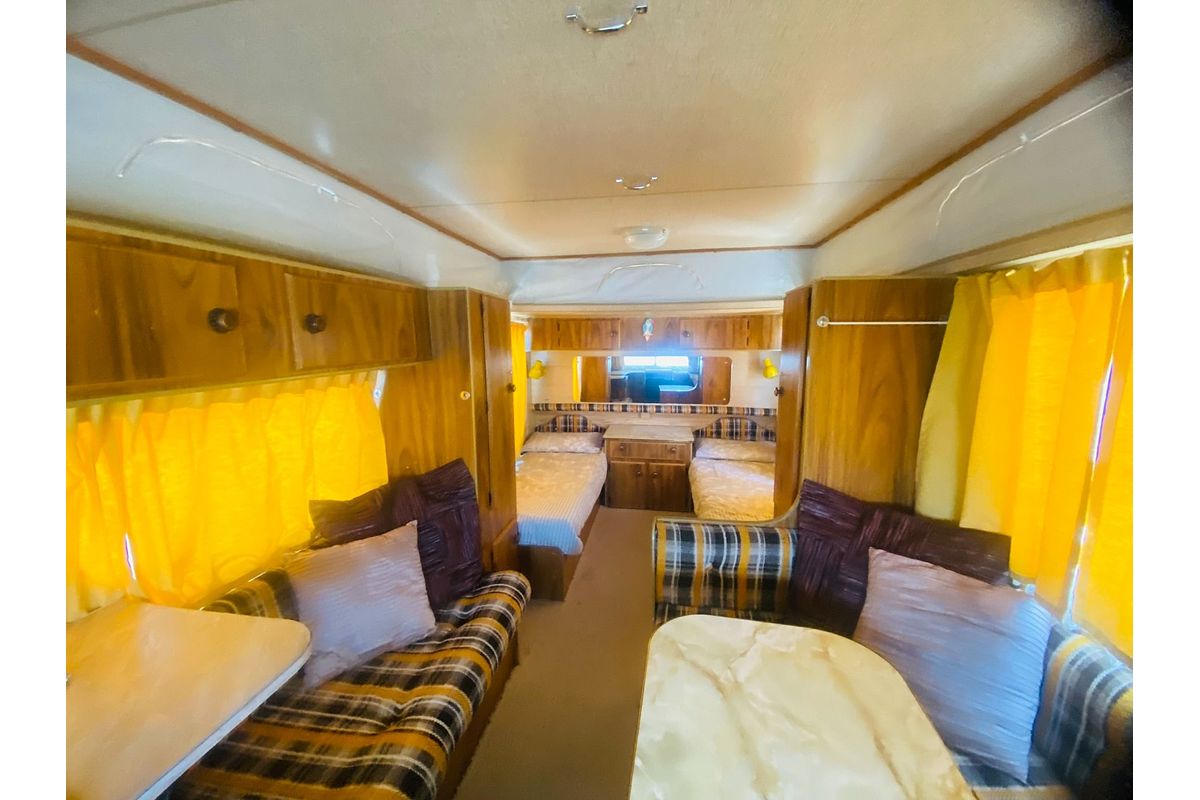 1985 Windsor SUNCHASER